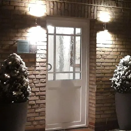 Old Carpentry Comfortable * Gelting