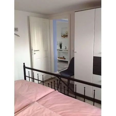 Old Carpentry Comfortable * Gelting