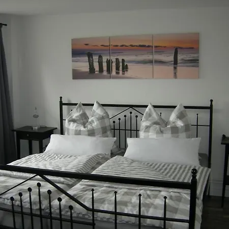 Old Carpentry Comfortable * Gelting