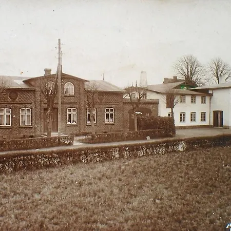 Old Carpentry Comfortable